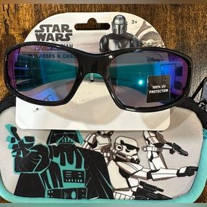 Star Wars The Mandalorian Kids Sunglasses and Case Set NWT 3+ years